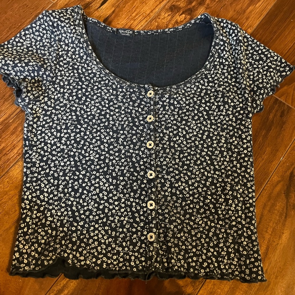 Medium John gait top. Adorable with some sweats